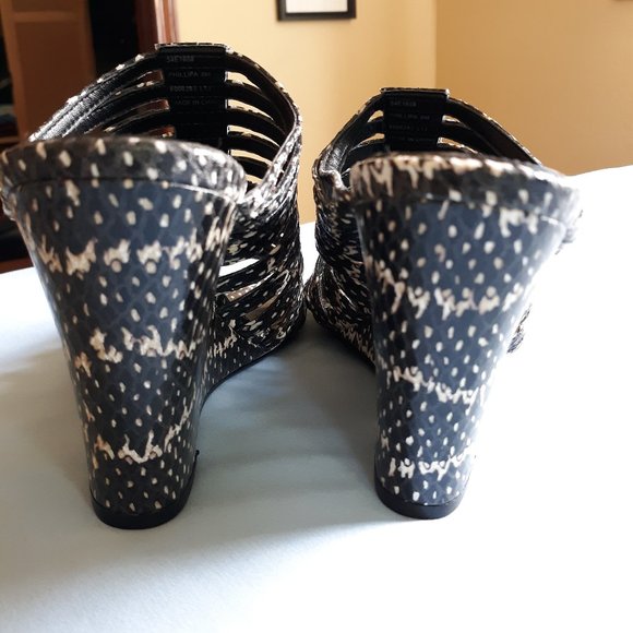 Calvin Klein Black Creme Snakeskin Wedge Heels - Picture 8 of 8